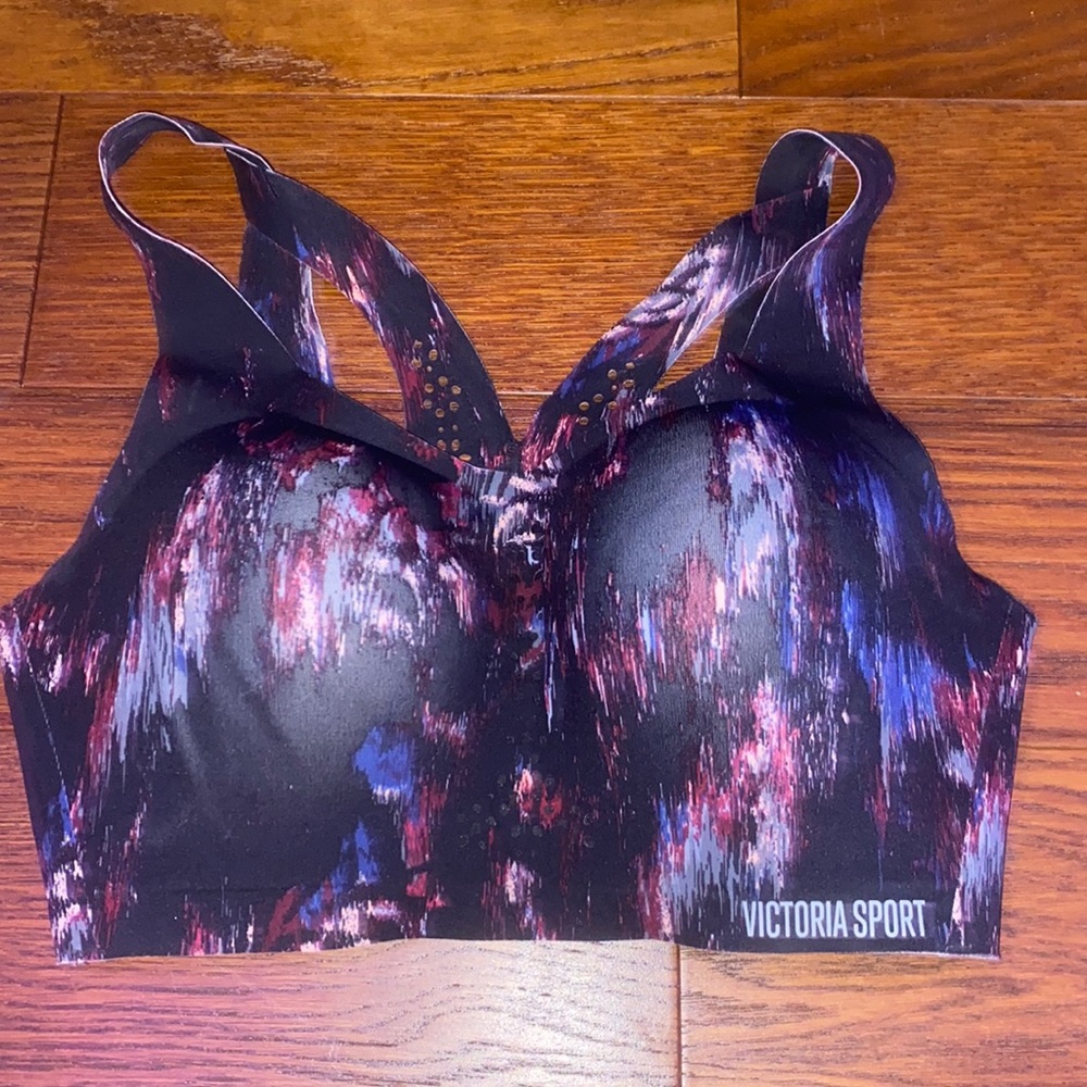 victoria sport bra. 34D